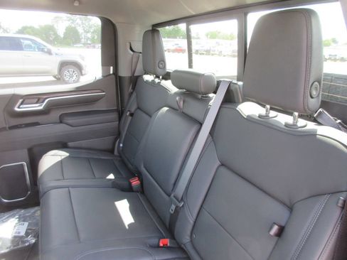 New 2026 GMC Sierra 1500 SLT w/ SLT Convenience Package AWD/4WD image 16