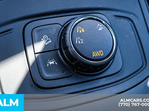 Used 2024 GMC Terrain SLE image 47