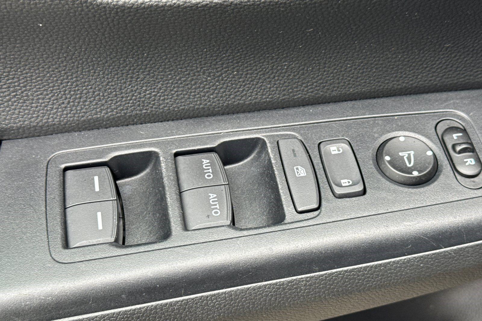 Used 2024 Honda CR-V Sport image 12