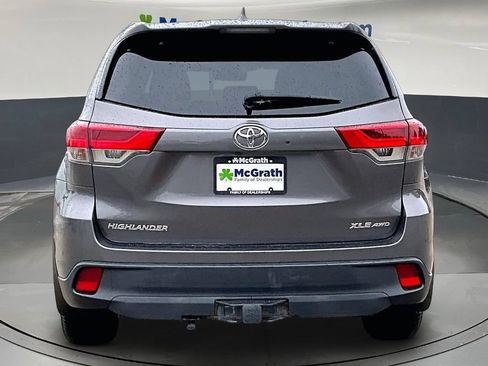 Used 2019 Toyota Highlander XLE AWD/4WD image 6