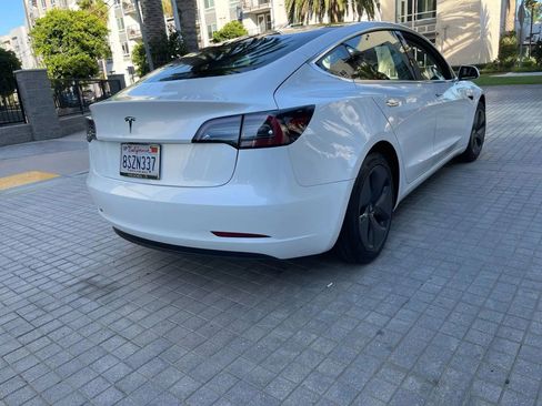 Used 2018 Tesla Model 3 Mid Range image 8