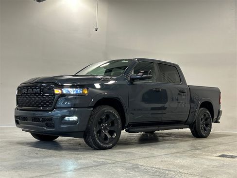 New 2026 RAM 1500 4x4 Crew Cab image 2