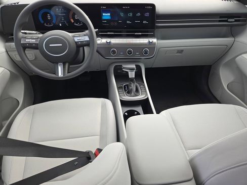 New 2026 Hyundai Kona SE image 8