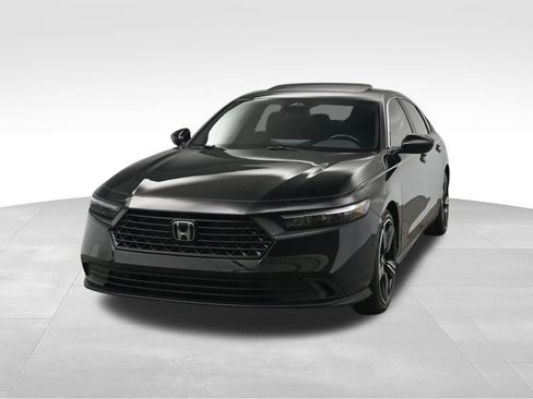 Used 2023 Honda Accord Sport image 9