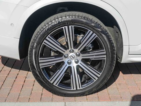Used 2025 Volvo XC90 T8 Ultra w/ Protection Package Premier AWD/4WD image 13