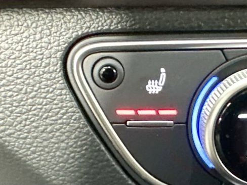 Used 2023 Audi Q5 2.0T Premium w/ Convenience Package image 16