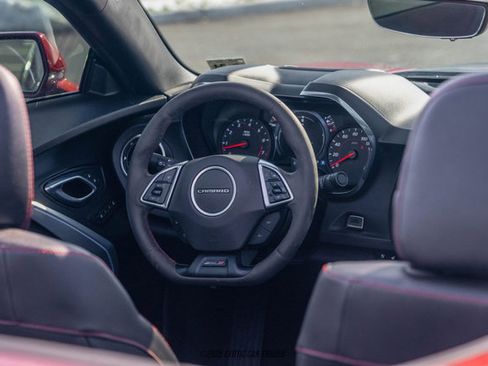 Used 2019 Chevrolet Camaro ZL1 image 43