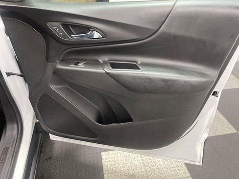 Used 2019 Chevrolet Equinox LT FWD image 18