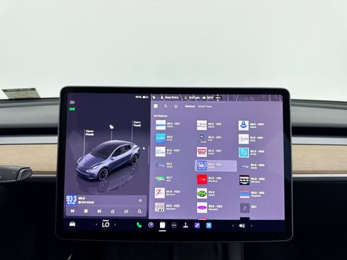 Used 2023 Tesla Model Y Long Range image 5