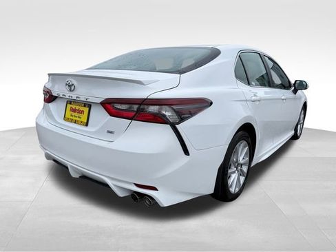 Used 2022 Toyota Camry SE image 8