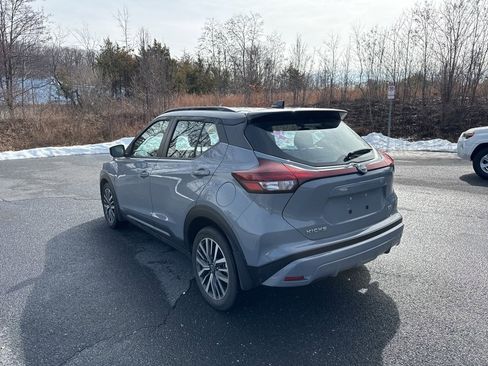 Used 2024 Nissan Kicks SR w/ SR Premium Package image 3