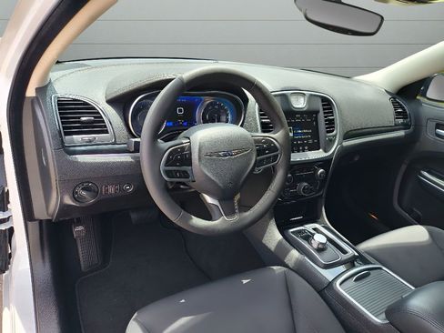 Used 2023 Chrysler 300 Touring w/ Sport Appearance Package RWD image 14