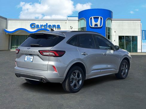 Used 2023 Ford Escape ST-Line AWD/4WD image 6