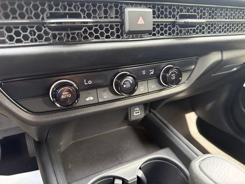 Certified 2024 Honda HR-V LX image 30