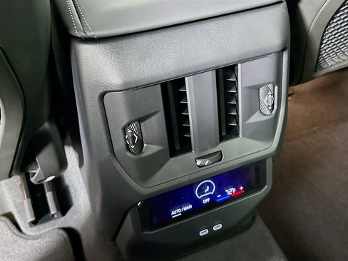 Used 2025 BMW X3 xDrive30i w/ Premium Package AWD/4WD image 18