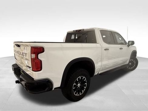 Used 2024 Chevrolet Silverado 1500 ZR2 image 6