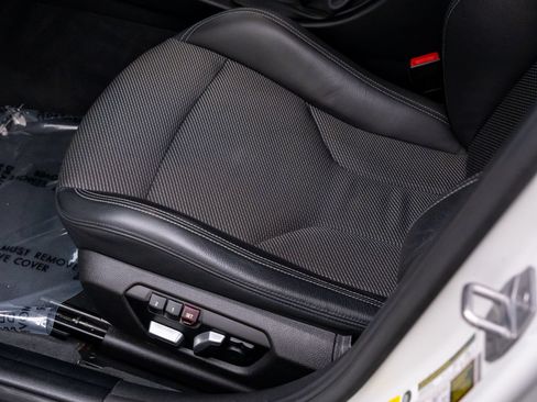 Used 2018 BMW M3 RWD image 16