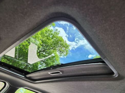 Used 2011 Ford Focus SEL w/ 301A Rapid Spec Order Code FWD image 21