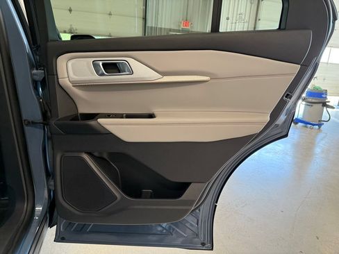 Certified 2025 Ford Explorer Active w/ Active Comfort Package AWD/4WD image 35