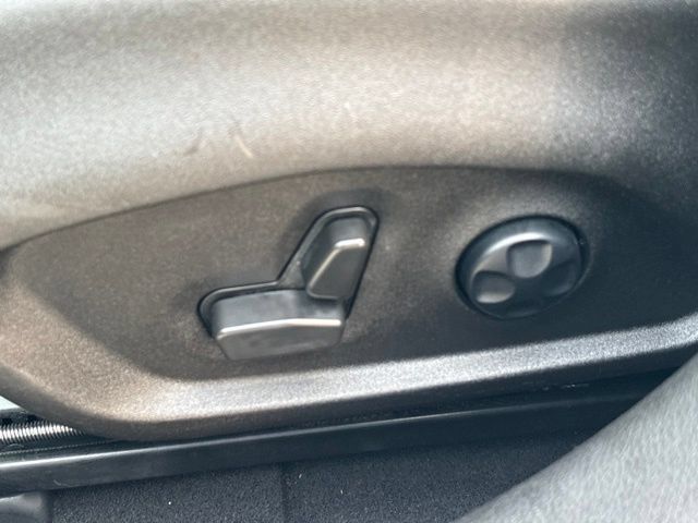 Used 2021 Jeep Renegade Limited AWD/4WD image 6