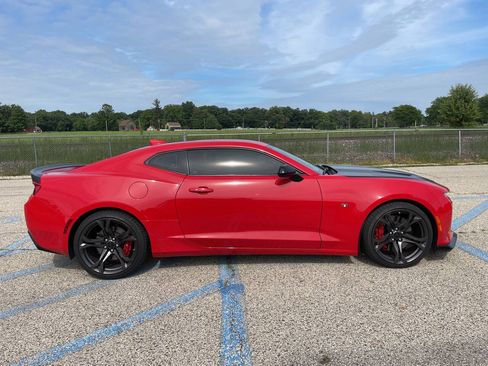 Used 2018 Chevrolet Camaro SS RWD image 82