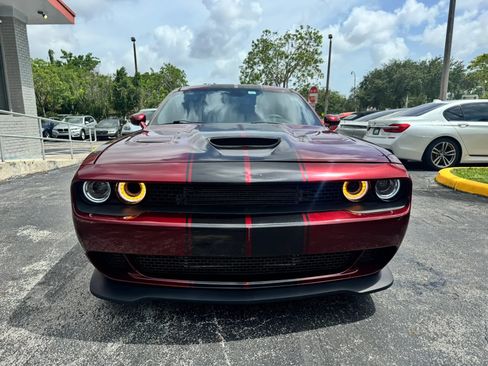 Used 2019 Dodge Challenger R/T w/ Driver Convenience Group RWD image 3