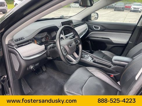 Used 2022 Jeep Compass Latitude AWD/4WD image 6