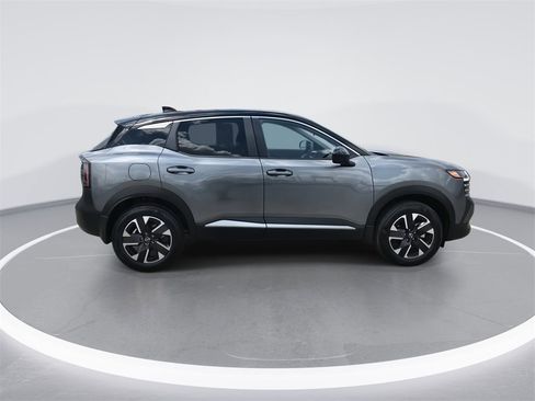 Certified 2025 Nissan Kicks SV image 9