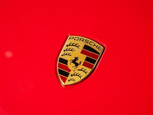 New 2026 Porsche Macan GTS image 13