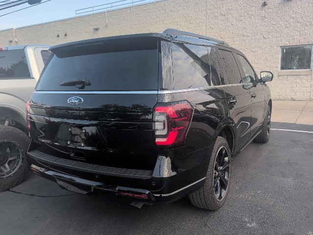 Used 2024 Ford Expedition Limited AWD/4WD image 8
