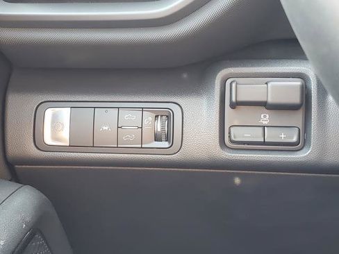 New 2025 Chevrolet Silverado EV LT image 12