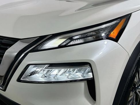 Used 2023 Nissan Rogue SV FWD image 24