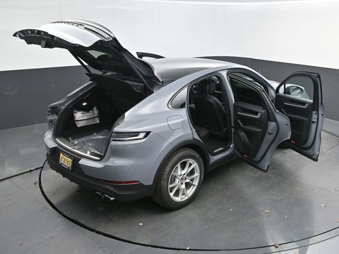 New 2026 Porsche Cayenne Coupe image 46