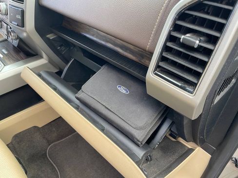 Used 2018 Ford F150 Lariat w/ Equipment Group 502A Luxury AWD/4WD image 38