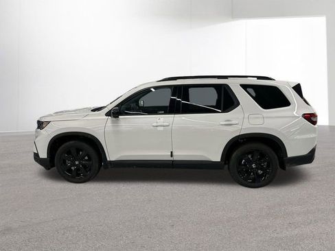 Certified 2025 Honda Pilot Black Edition image 29