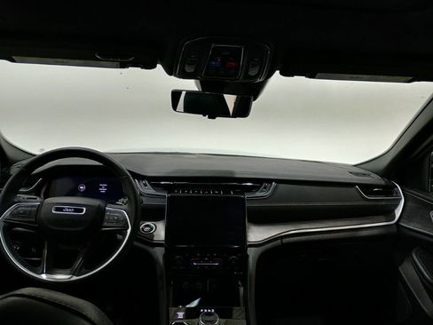 Used 2024 Jeep Grand Cherokee L Limited w/ Luxury Tech Group II image 13