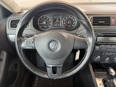 Used 2014 Volkswagen Jetta SE FWD image 15