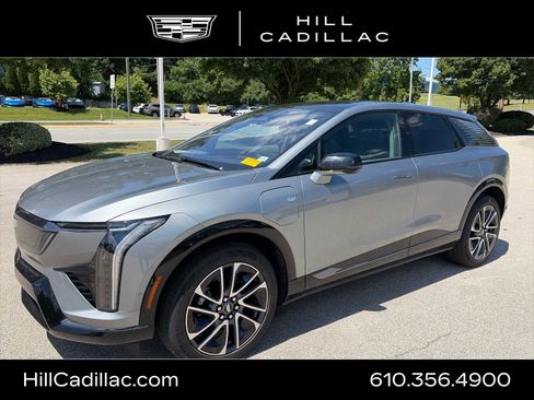 Certified 2025 Cadillac Optiq Sport 2 w/ LPO, Floor Liner Package AWD/4WD image 1