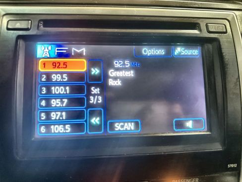 Used 2012 Toyota Camry SE FWD image 18