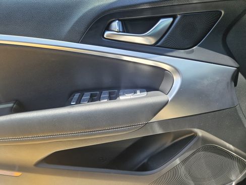 Used 2020 Genesis G70 2.0T RWD image 15
