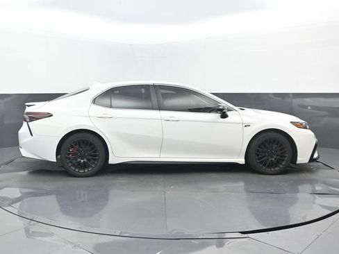 Used 2023 Toyota Camry SE FWD image 2