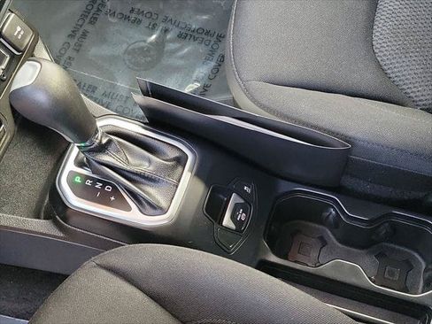 Certified 2020 Jeep Renegade Altitude FWD image 13