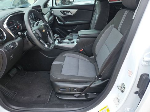 Used 2025 Chevrolet Blazer LT FWD image 11
