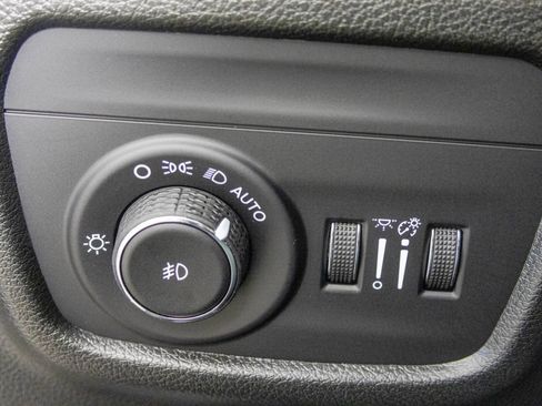 New 2025 Jeep Grand Cherokee Limited image 21