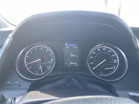 Used 2022 Toyota Camry SE image 11