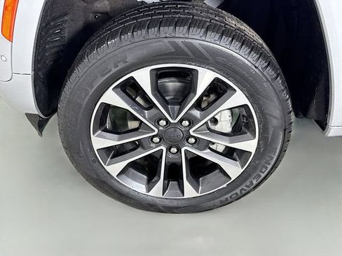 Used 2022 Jeep Grand Cherokee Overland image 32