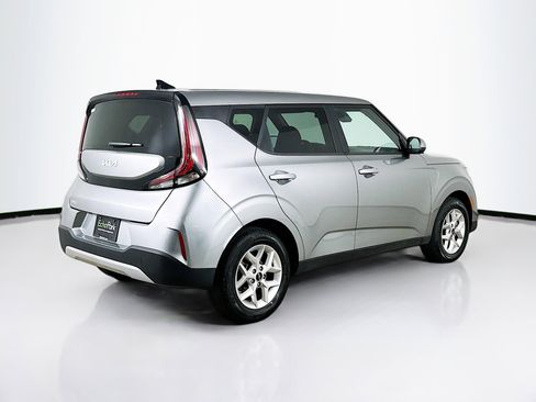Used 2025 Kia Soul LX w/ LX Technology Package image 9
