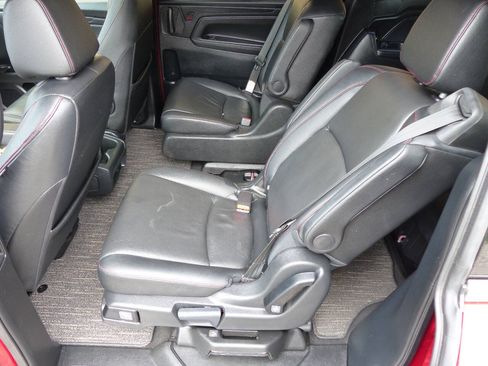 Used 2023 Honda Odyssey Sport image 24