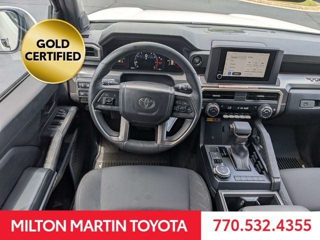 Certified 2025 Toyota Tacoma SR5 AWD/4WD image 16