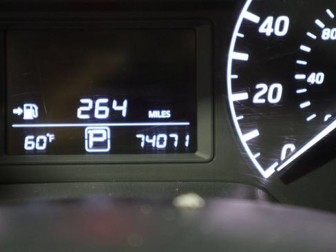 Used 2017 Nissan Sentra S FWD image 33